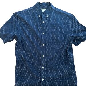 Old Navy Men's Slim Fit Short Sleeve Button Down Shirt Size:Small